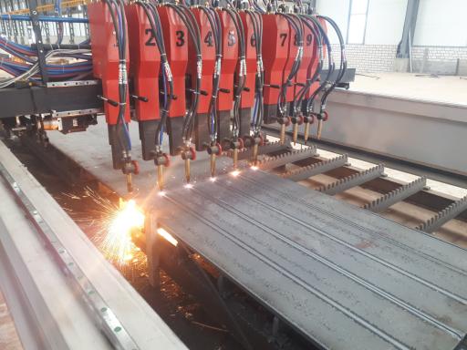 عکس گروه صنعتی میکرو برش