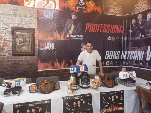 عکس کلاس آموزش موی تای و mma مهدی جعفری 