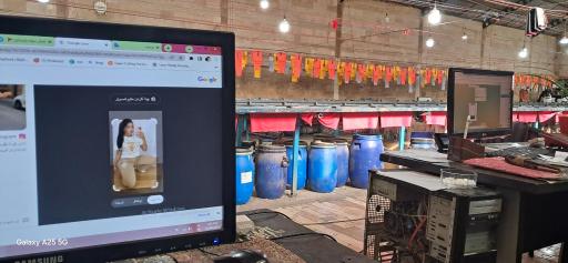 عکس کارگاه طراحی و چاپ دیبا