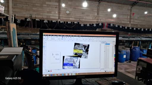 عکس کارگاه طراحی و چاپ دیبا