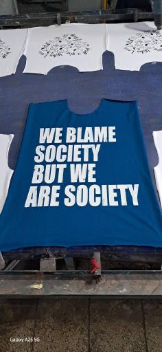 عکس کارگاه طراحی و چاپ دیبا