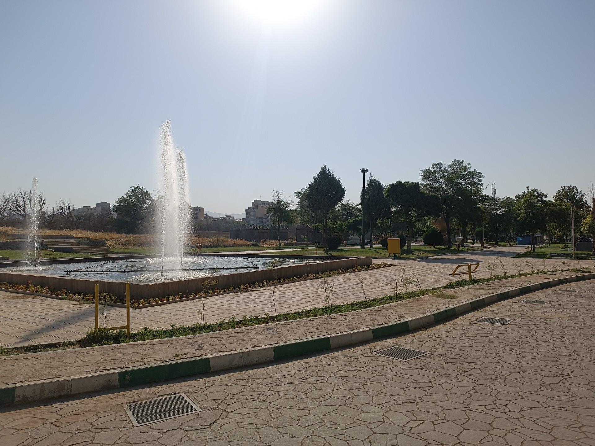 عکس حوض پارک سماور