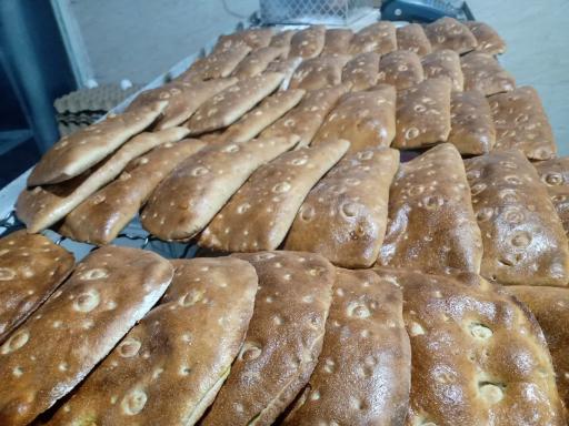 عکس فطیر پزی سنتی