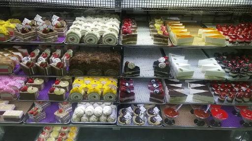 عکس قنادی گلستان