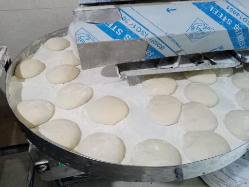 عکس نانوایی شاطر طاهر