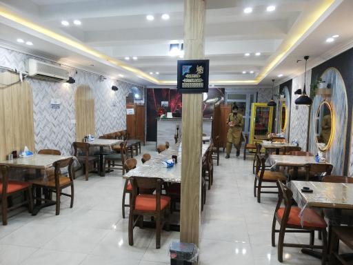 عکس رستوران گل سرخ