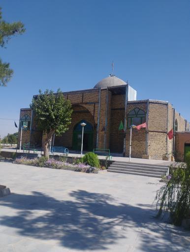 عکس مزارپیرچهارشنبه کاریزک