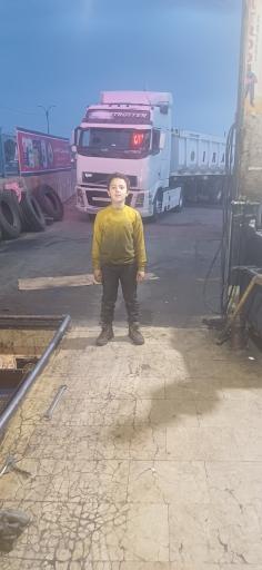 عکس آپاراتی و تعویض روغن حمید هاشم خانی