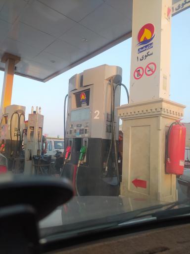 عکس پمپ بنزین مرزبند