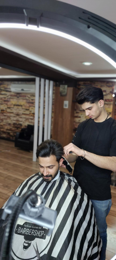 عکس آرایشگاه هشت