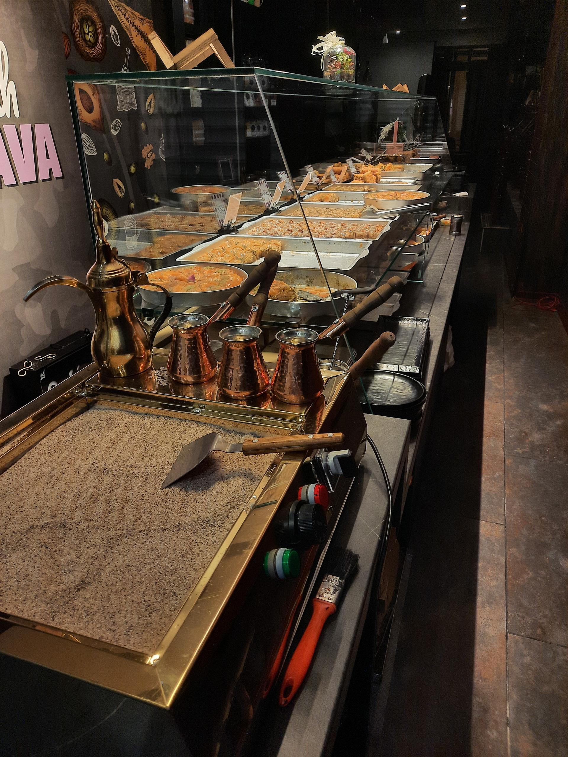 عکس کافه باقلوا لند