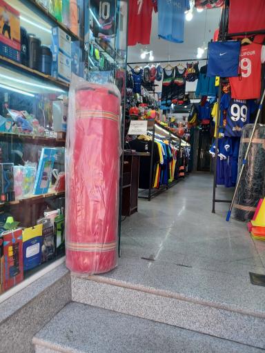 عکس فروشگاه ورزشی آدرنالین