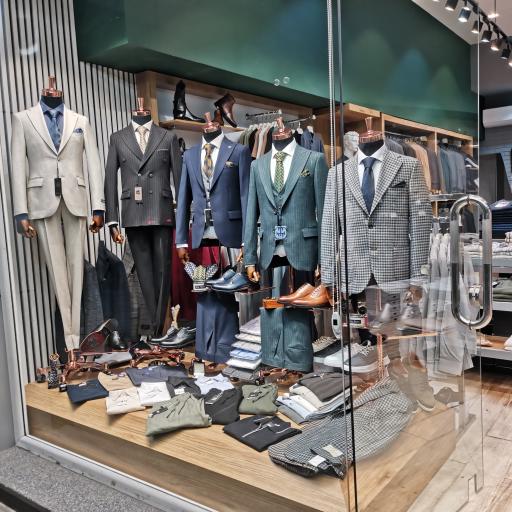 عکس مرکز خرید آقا و خانوم خاص