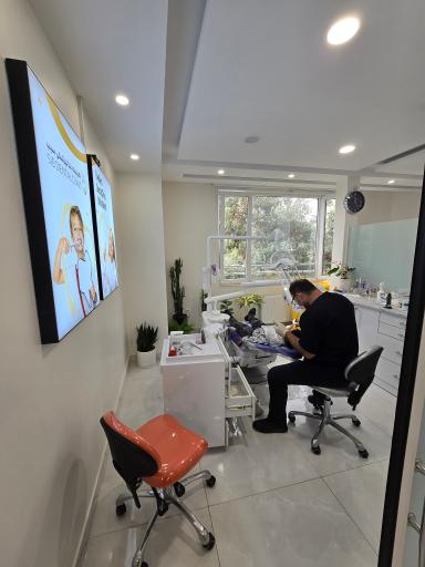 عکس کلینیک دندانپزشکی سیب