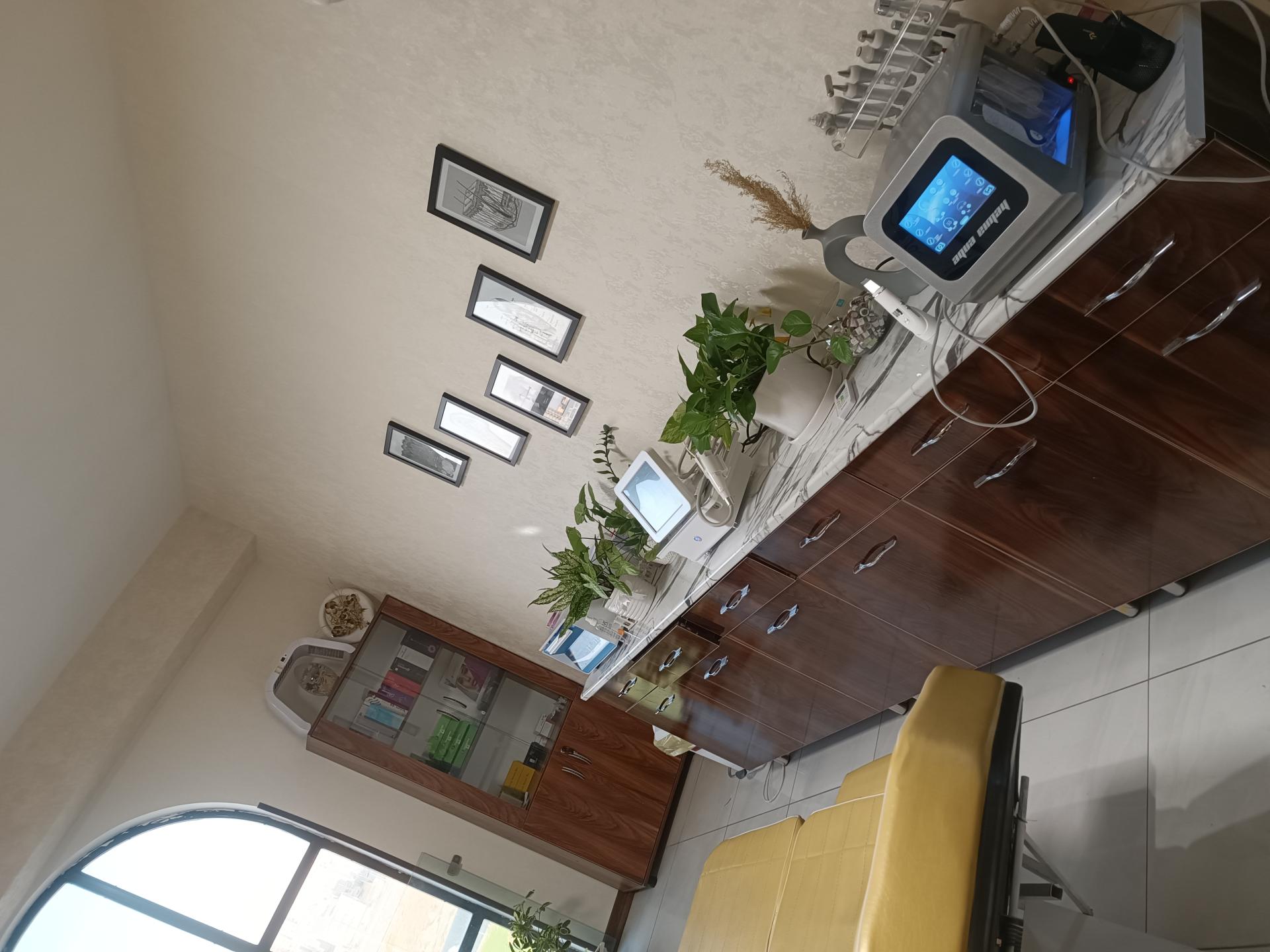 عکس کلینیک پوست و لیزر آسا