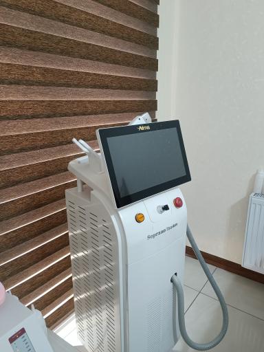 عکس کلینیک پوست و لیزر آسا