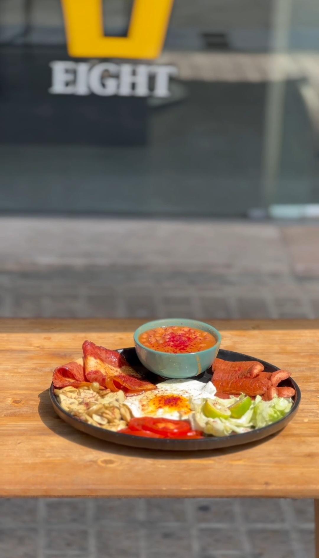 عکس کافه صبحانه هشت