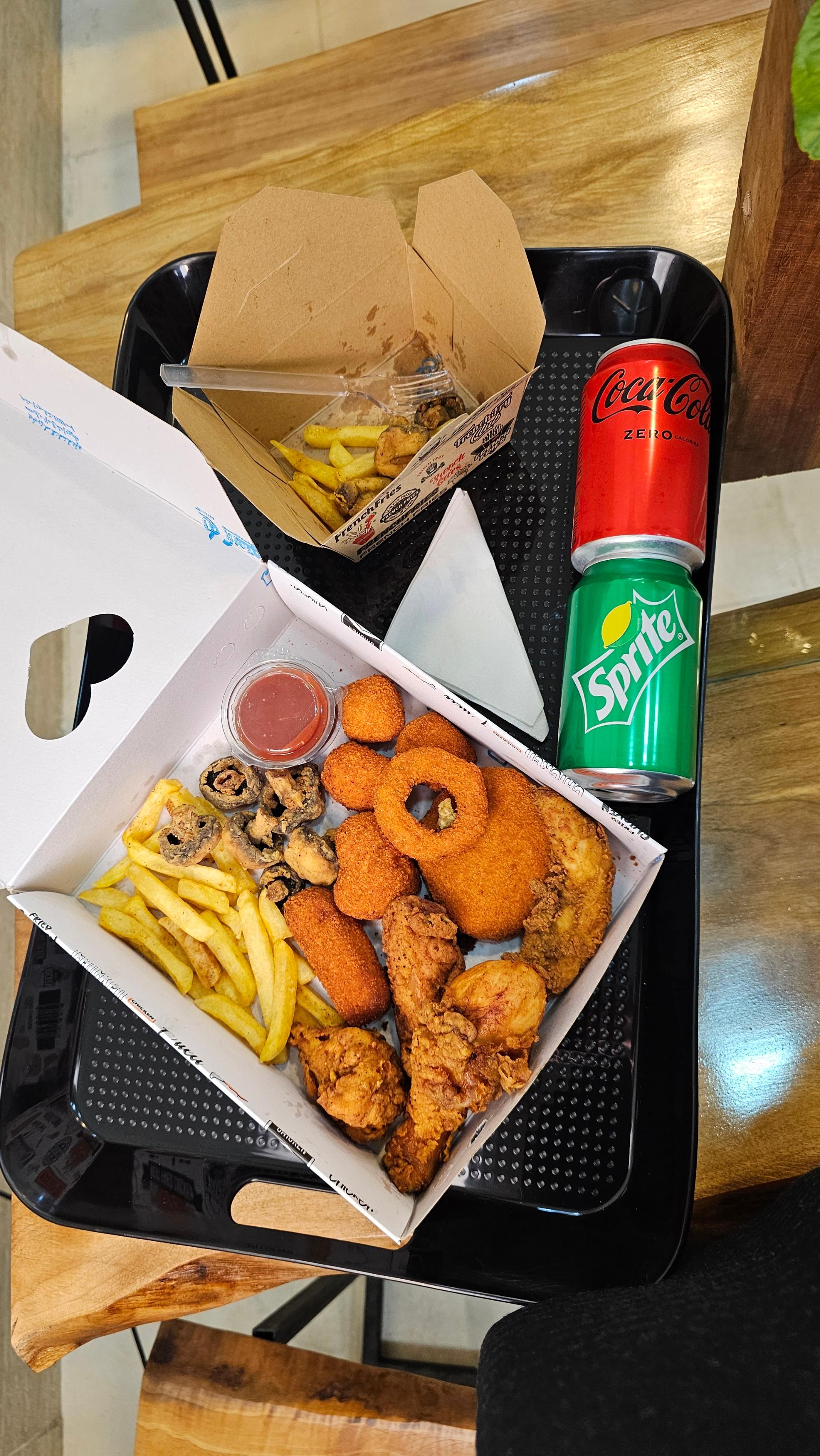 عکس رستوران و فست فود سوخاری کیلویی هانا