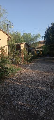 عکس اقامتگاه سنتی کلبه گلی