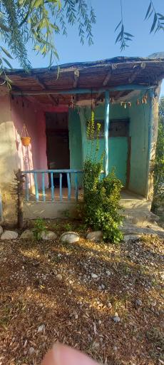 عکس اقامتگاه سنتی کلبه گلی