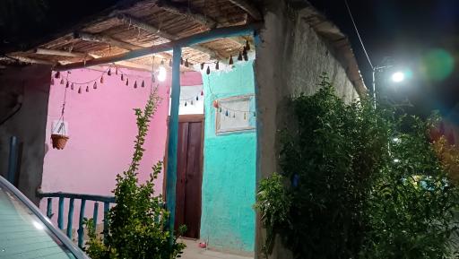 عکس اقامتگاه سنتی کلبه گلی