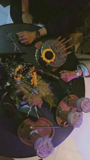 عکس کافه کاجارو