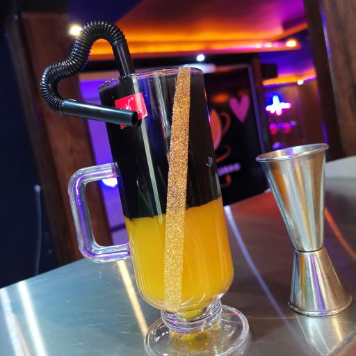 عکس کافه کاجارو