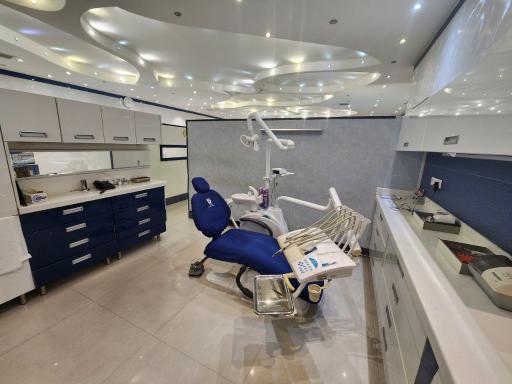 عکس کلینیک دندانپزشکی پارس