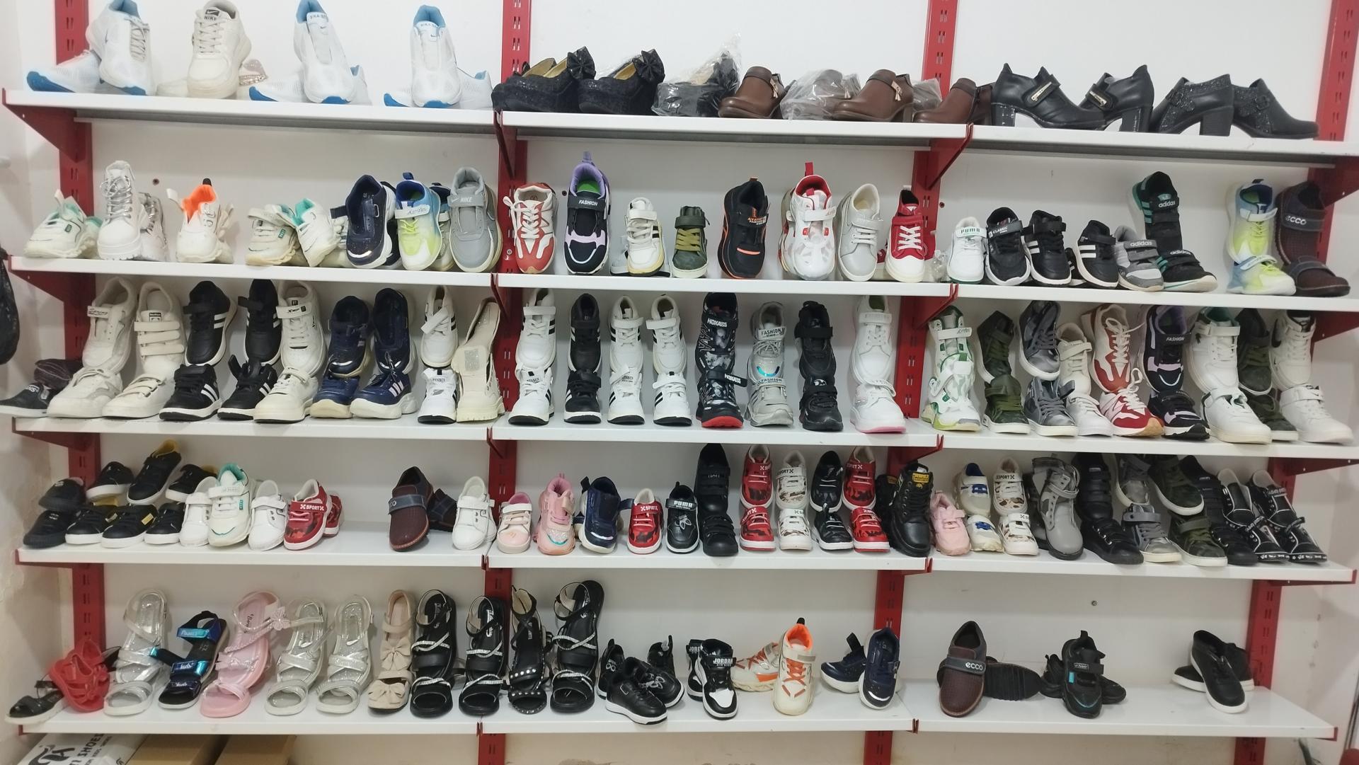 عکس ارزانسرای کفش بهار