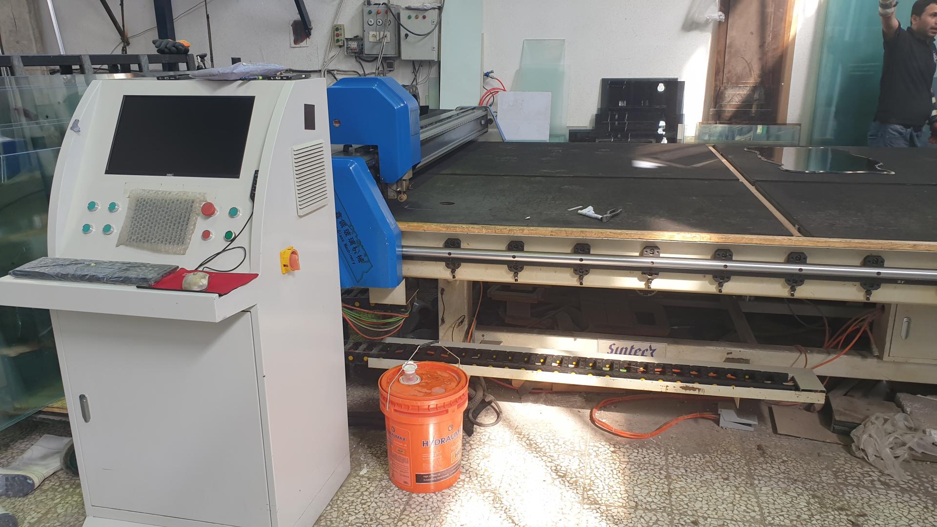 عکس کارخانه شیشه آینه فرهادی