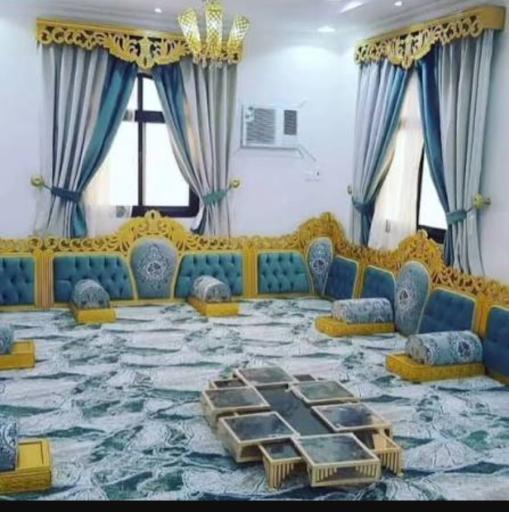 عکس کارگاه تولیدی مبلمان خلیجی قائم
