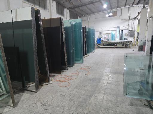 عکس کارخانه شیشه آینه فرهادی