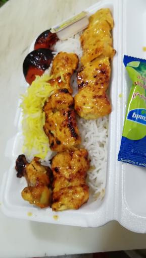 عکس تهیه غذای ریحون