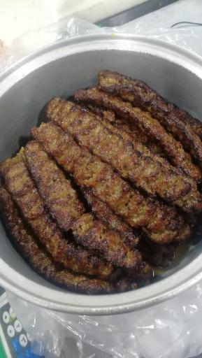 عکس تهیه غذای ریحون