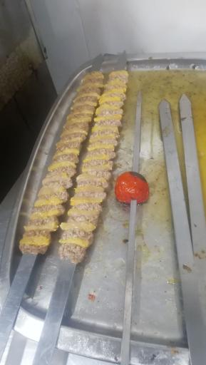 عکس تهیه غذای ریحون