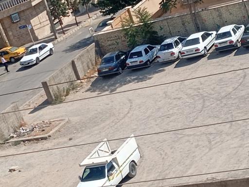 عکس پارکینگ بیمارستان ولیعصر