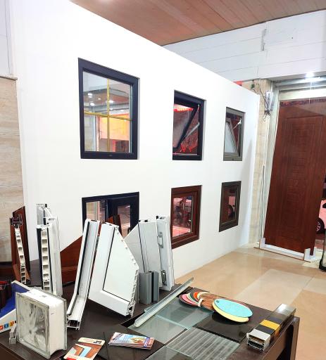 عکس پنجره عایق کویر