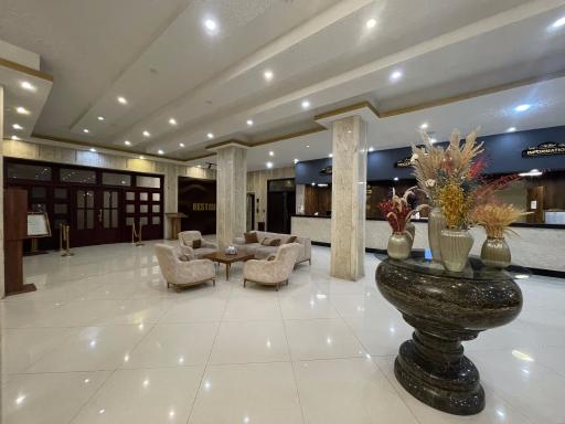 عکس هتل گامبرون کیش