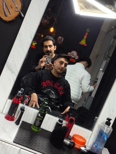 عکس پیرایش چارلی