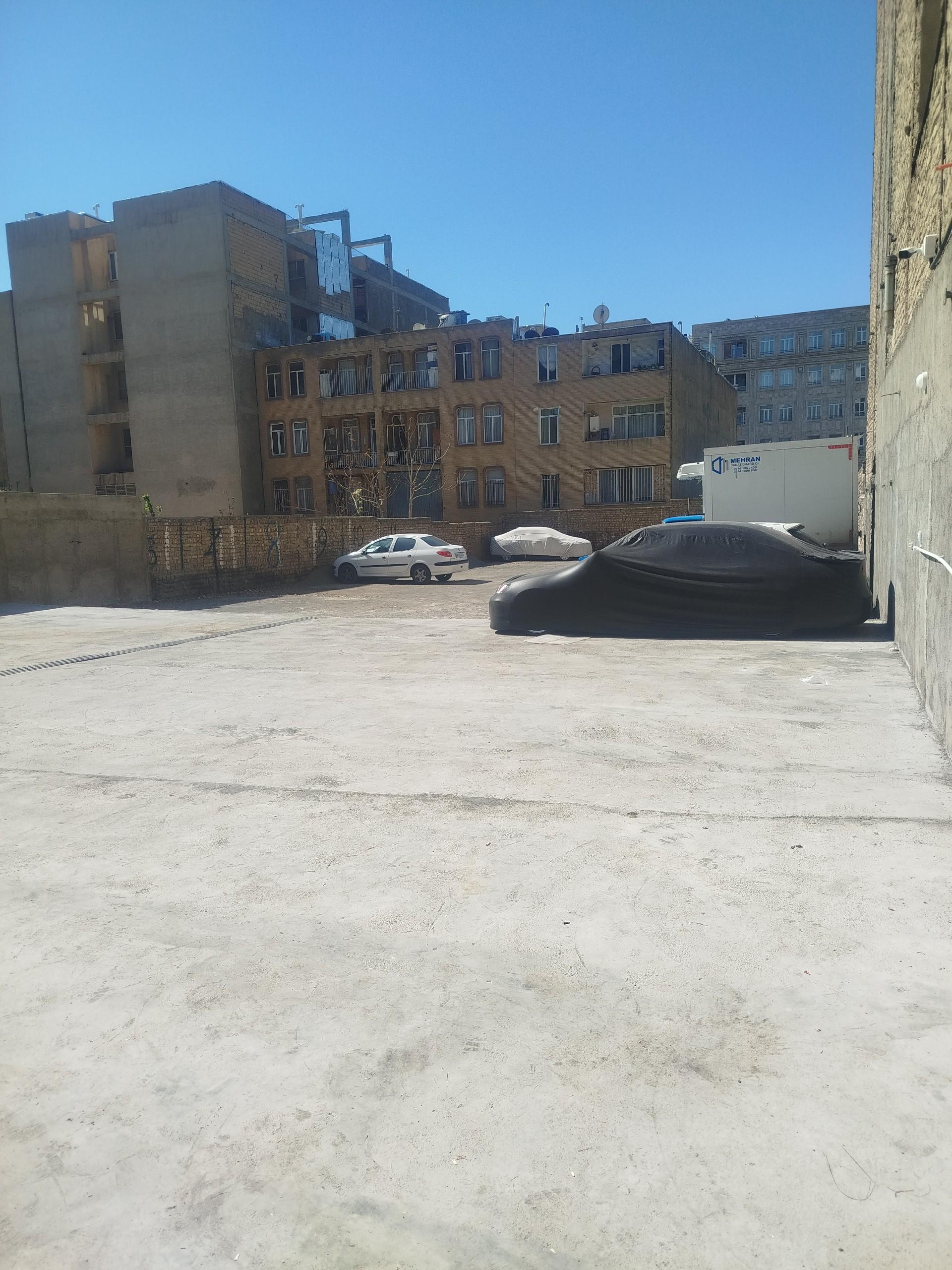 عکس پارکینگ ثامن البرز