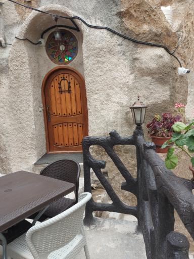 عکس سوئیت صخره ای عمارت شاین کندوان