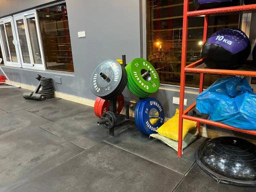 عکس باشگاه تخصصی تناسب اندام آی جیم