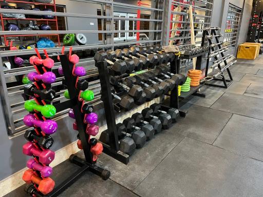 عکس باشگاه تخصصی تناسب اندام آی جیم