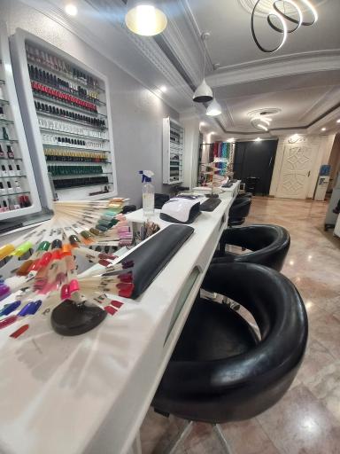 عکس سالن زیبایی افسانه