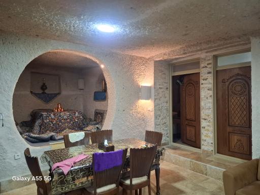 عکس سوئیت صخره ای عمارت شاین کندوان