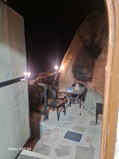 عکس سوئیت صخره ای عمارت شاین کندوان