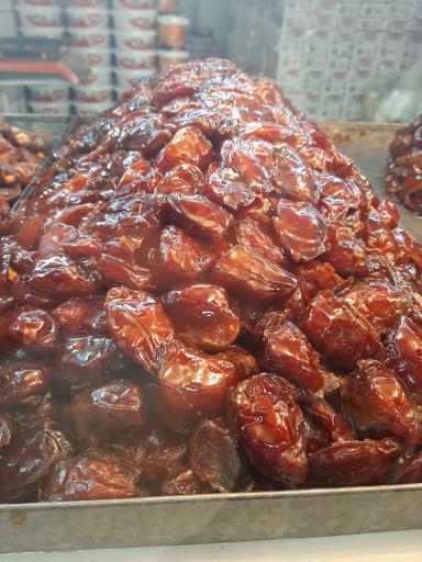 عکس پخش خرمای سجاد عرار