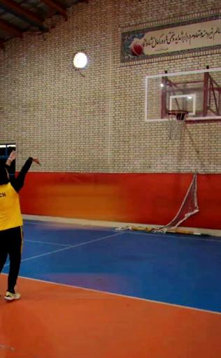 عکس سالن ورزشی حکیم فرزانه