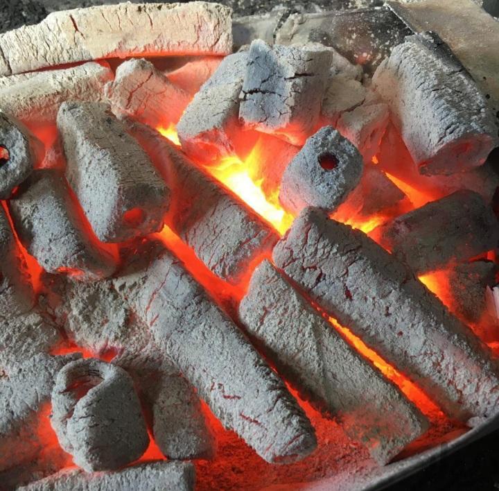 عکس پخش ذغال افرا