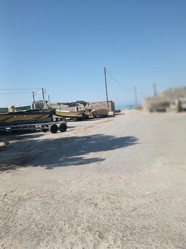 عکس پارکینگ قایقهای صیادی